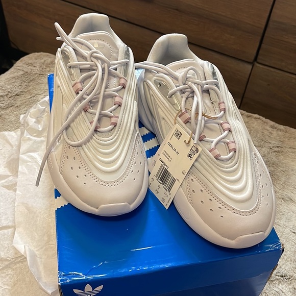 ADDIDAS OZELIA SNEAKERS - Picture 3 of 7